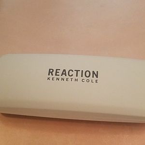 COPY - Reaction Kenneth Cole Hard Eyeglass Case